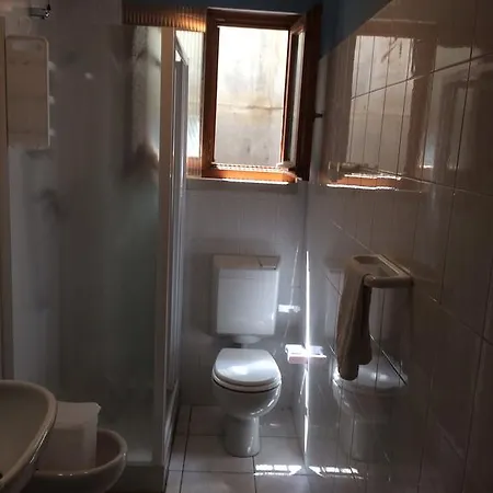 Casa Ellen Кола